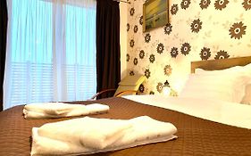 Urban Guesthouse